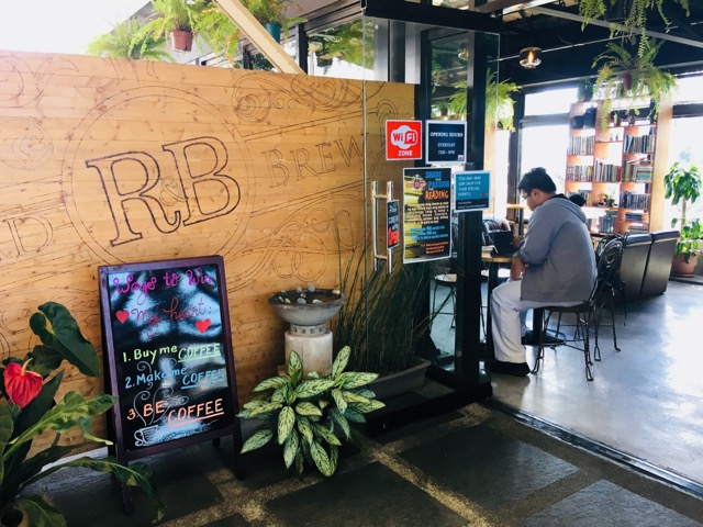 R&B cafeの画像