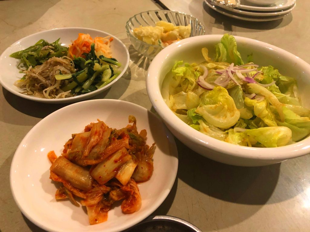 ドラム缶 焼肉 「粋」の食べ放題の前菜